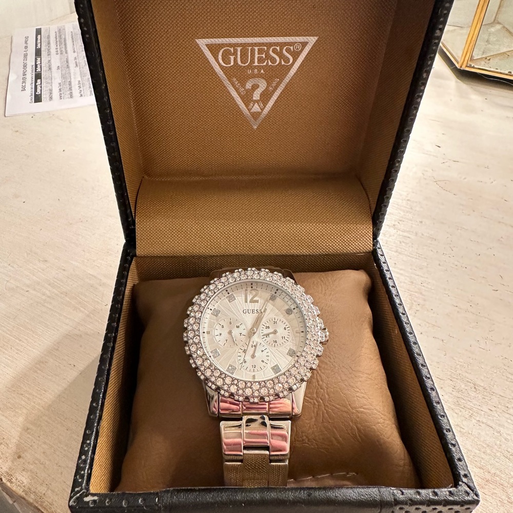 Brand new GUESS watch. with diamonds
